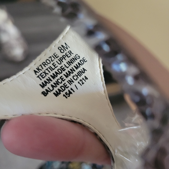 Anne Klein iFlex Heels - Picture 6 of 6